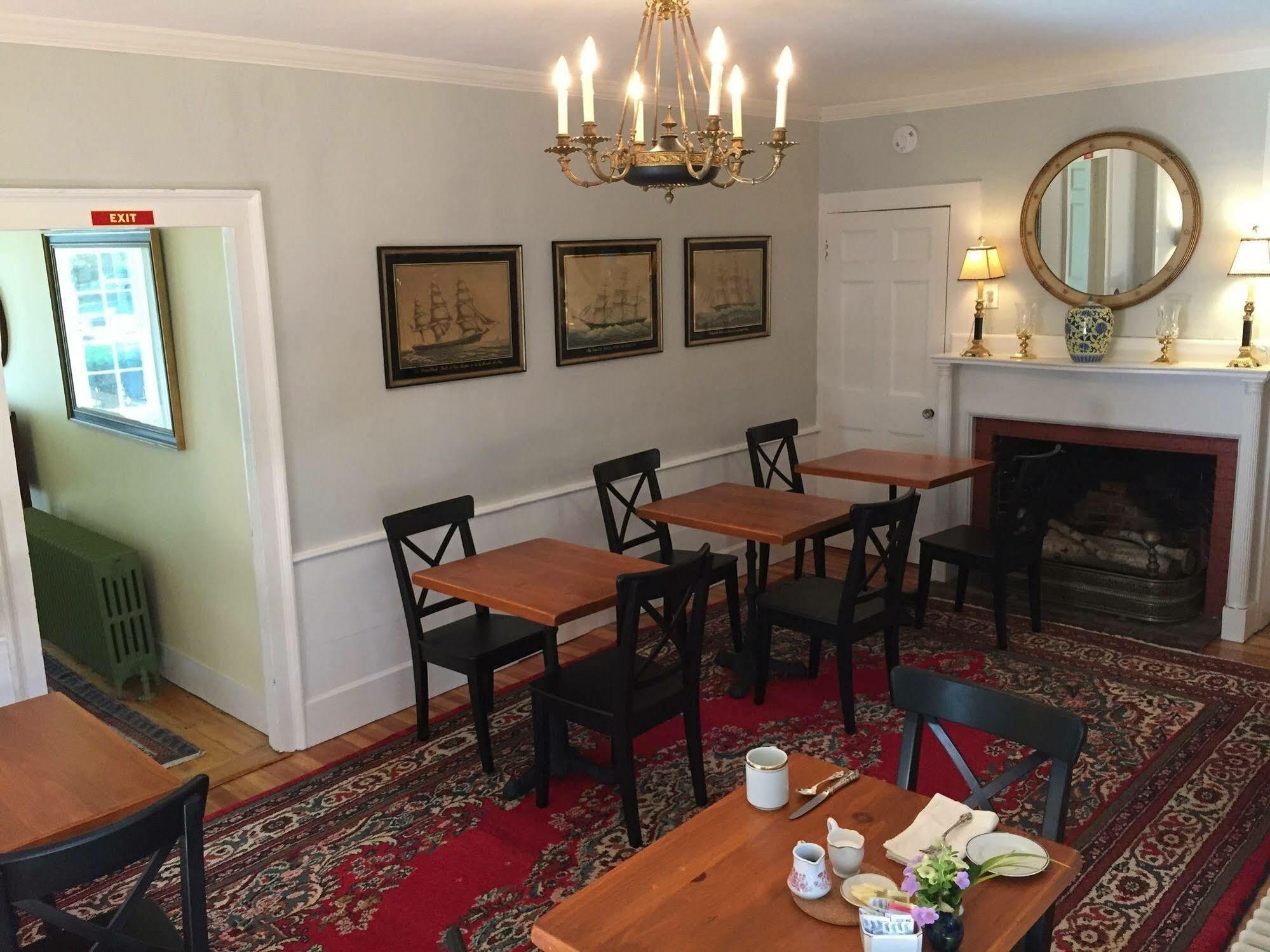 Village Inn Yarmouth Port Εξωτερικό φωτογραφία